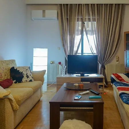 Peaceful & Styled Flat, 2 Bdrms, Wifi, Smart Tv * Kavala