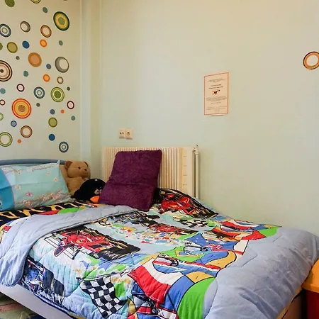 Apartment Peaceful & Styled Flat, 2 Bdrms, Wifi, Smart Tv